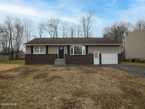 18 Melissa Court, Colonie, NY 12205