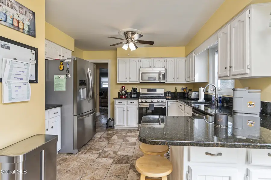 7 Chango Drive, Malta, NY 12019 - #2