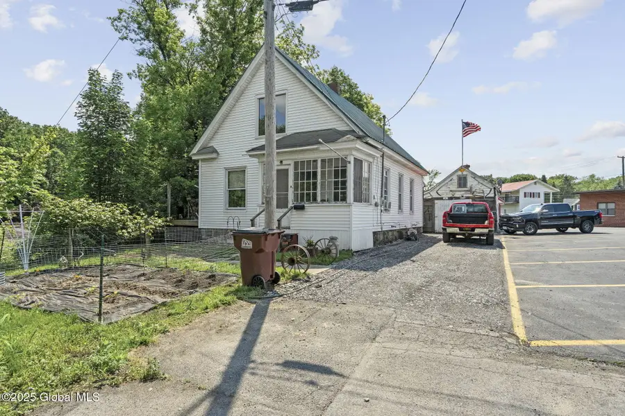 4 River Street, Gloversville, NY 12078 - #3