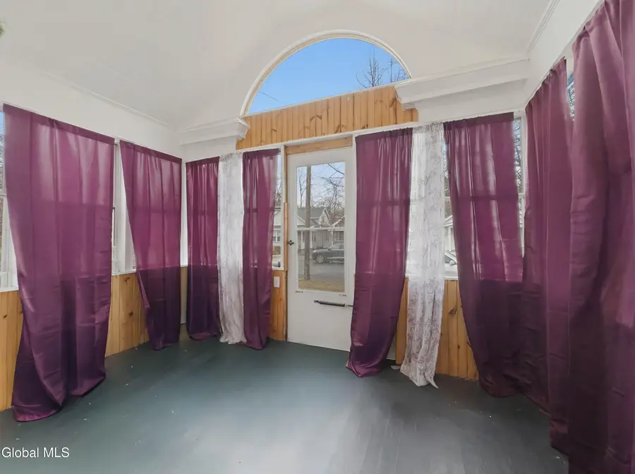 1327 Baker Avenue, Schenectady, NY 12309 - #3