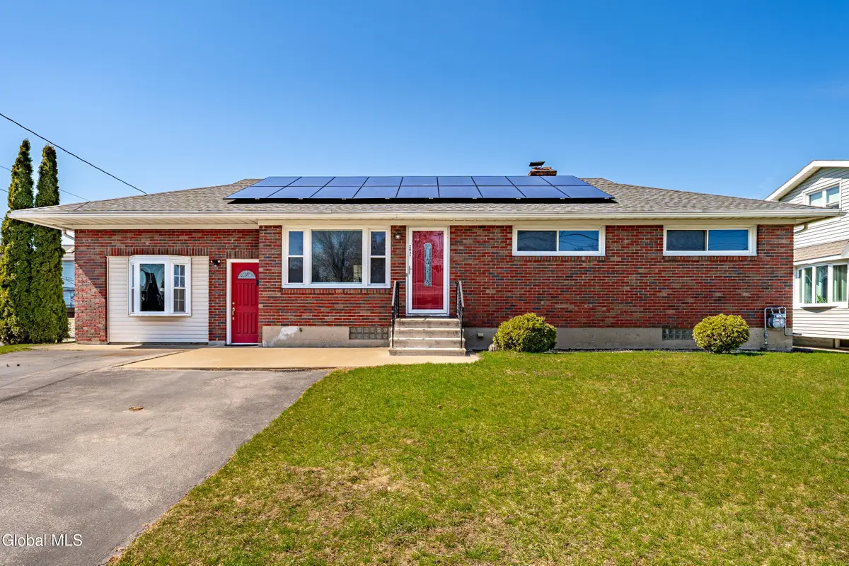 2837 Woodbridge Avenue, Rotterdam, NY 12306 - #1