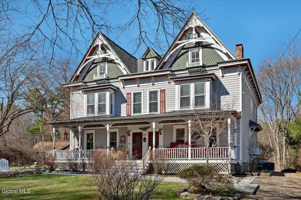 127 Font Grove Road, Bethlehem, NY 12159