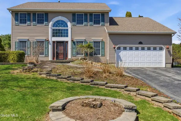 145 Kennewyck Circle, Guilderland, NY 12159