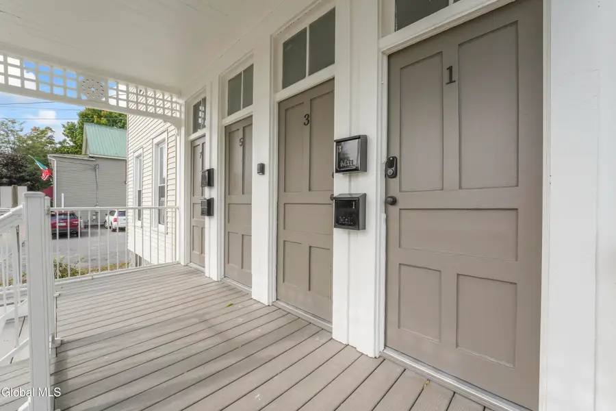 1 Oak Street, Saratoga Springs, NY 12866 - #2