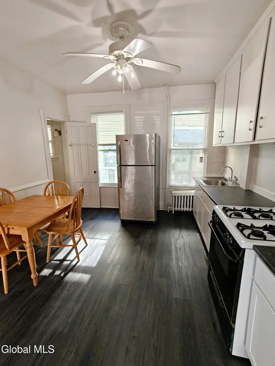 318 Georgetta Dix Plaza, Schenectady, NY 12307 - #3