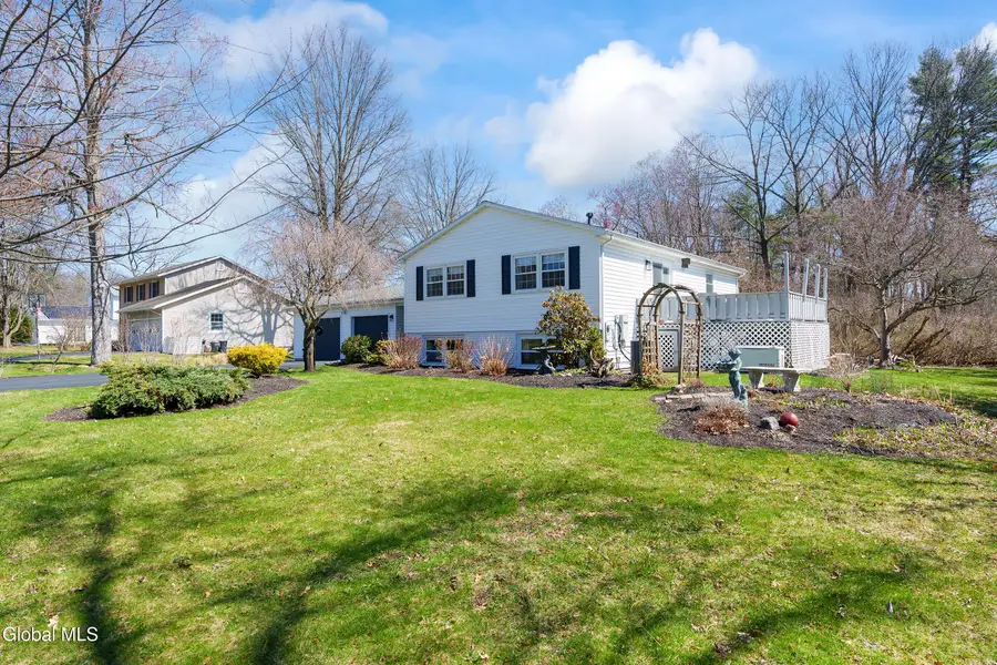 866 Huntingdon Drive, Niskayuna, NY 12309 - #2