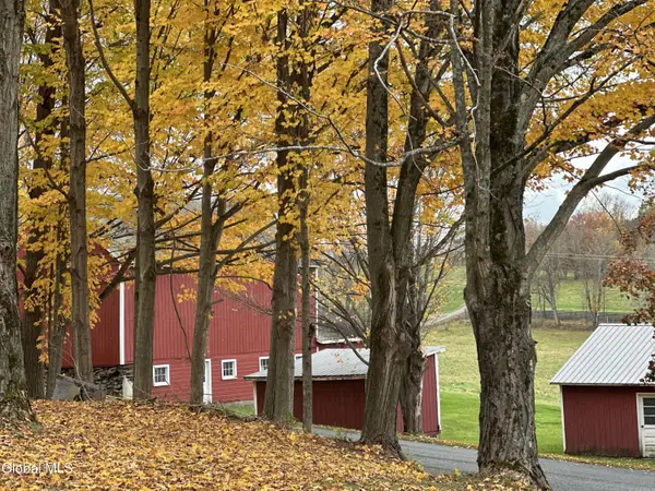 818 Middle Road, Hebron, NY 12832