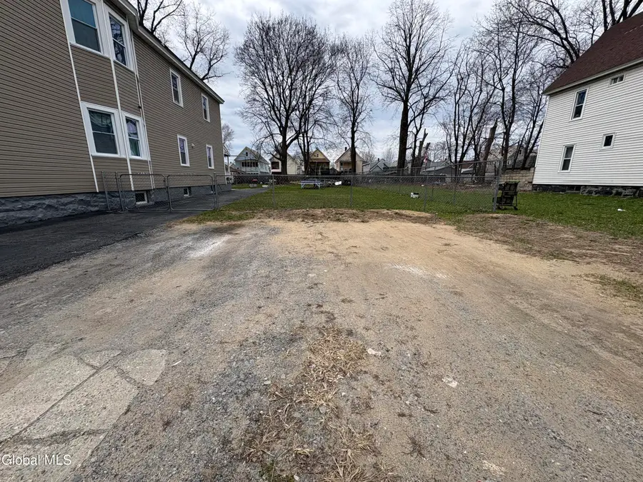 922 Emmett Street, Schenectady, NY 12307 - #2