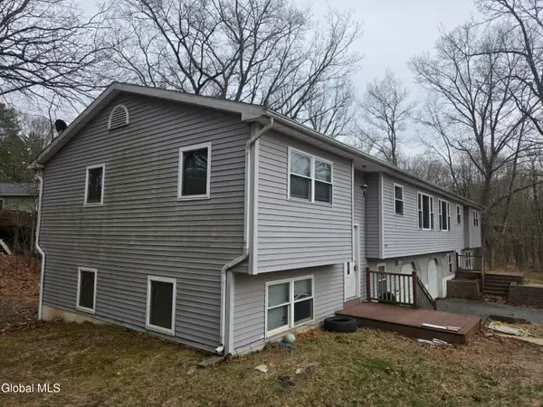 627 Englemore Road, Clifton Park, NY 12065