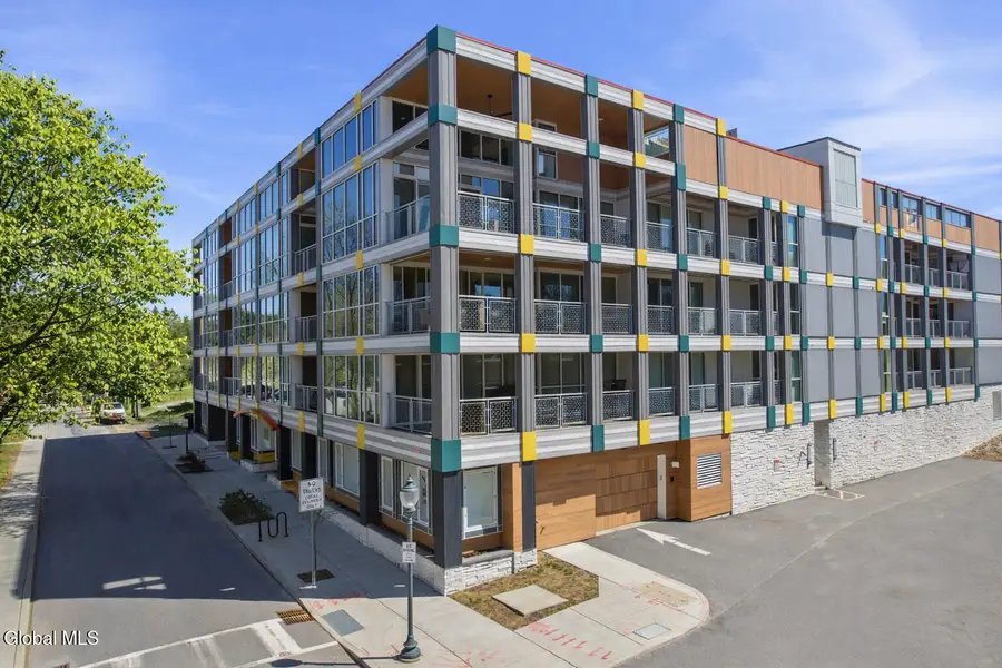 128 Henry Street #APT 203, Saratoga Springs, NY 12866 - #2