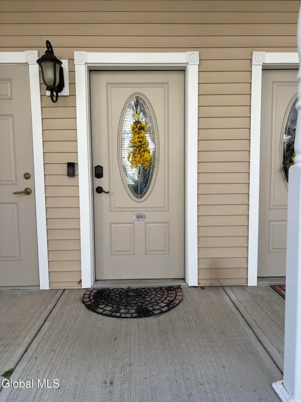 504 Kelly Circle, Altamont, NY 12009