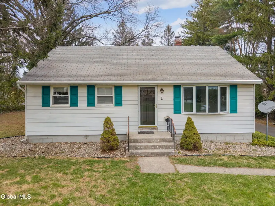 1 Philip Court, Latham, NY 12110 - #3