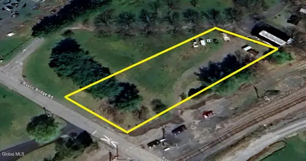 L5 Rustic Bridge Road, Clifton Park, NY 12148