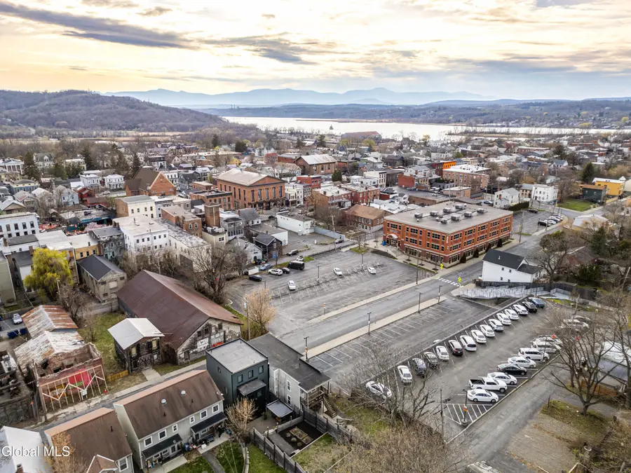 352 Columbia Street, Hudson, NY 12534 - #2