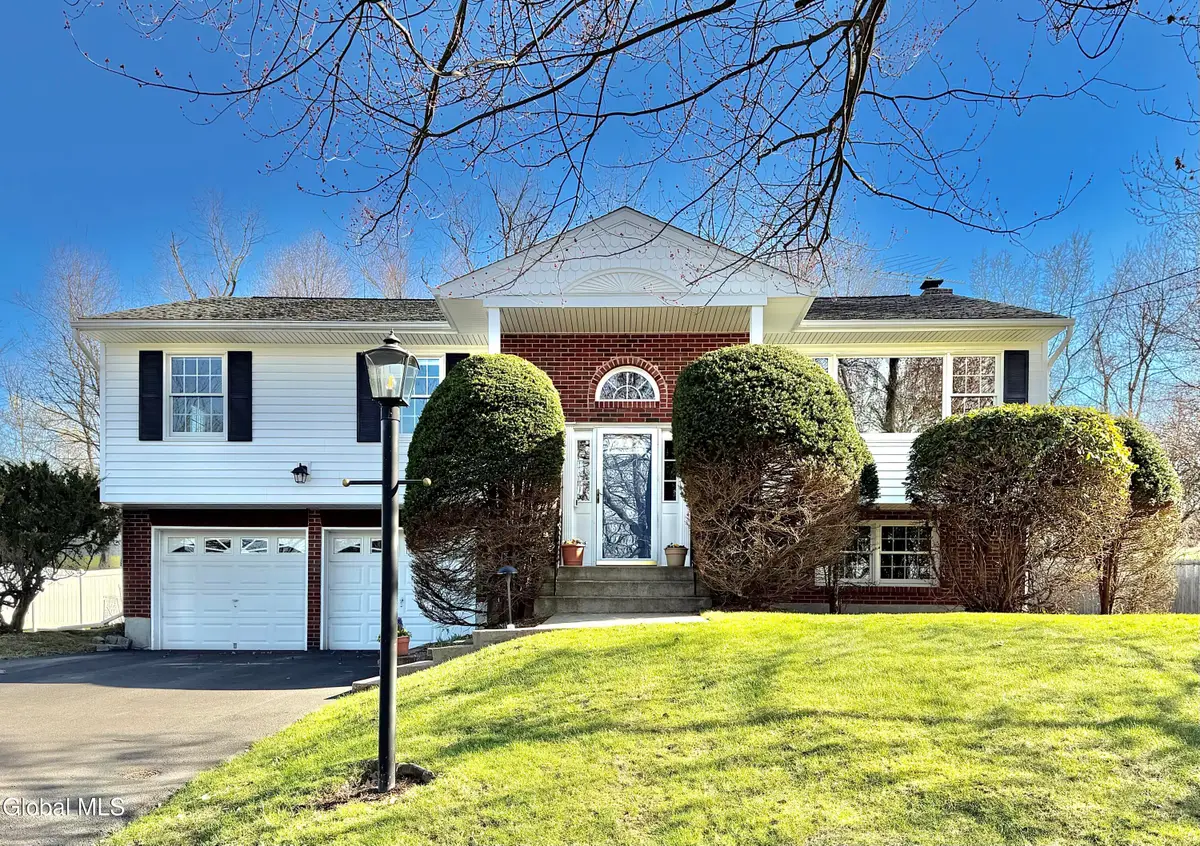 11 Petticoat Lane, Brunswick, NY 12180 - #1