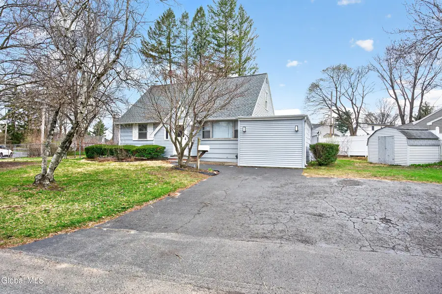 2 Jeffrey Lane, Loudonville, NY 12211 - #2