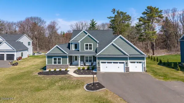 279 Bender Lane, Bethlehem, NY 12077