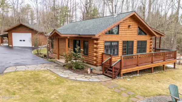 182 S Shore Road, Edinburg, NY 12134