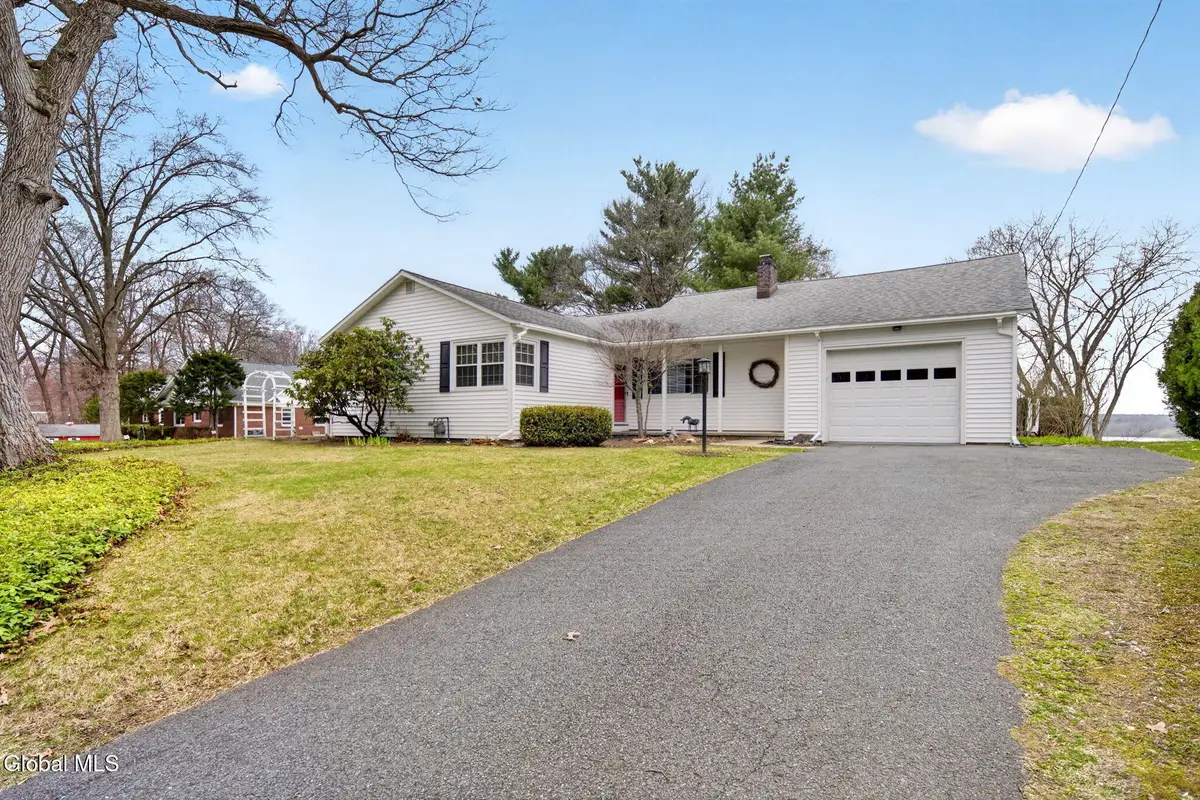 1041 Niskayuna Road, Niskayuna, NY 12309 - #1