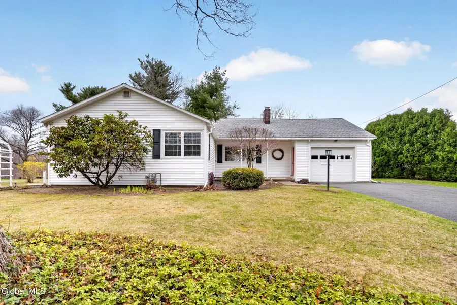 1041 Niskayuna Road, Niskayuna, NY 12309 - #2