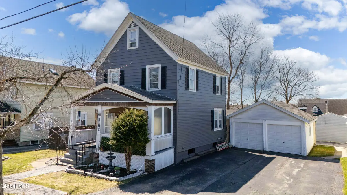 28 Wilkes Avenue, Amsterdam, NY 12010 - #1