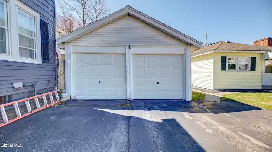 28 Wilkes Avenue, Amsterdam, NY 12010 - #3