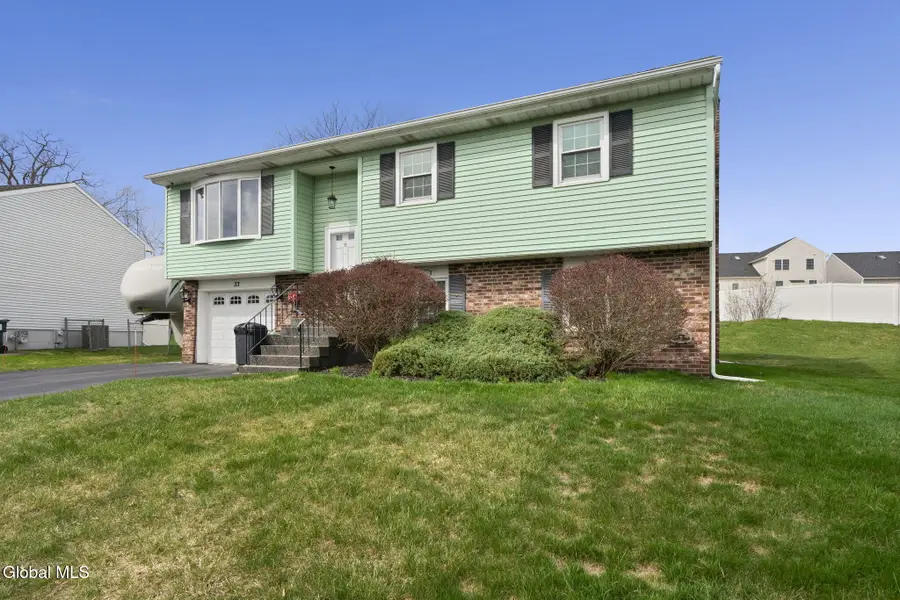 33 Abby Road, Latham, NY 12110 - #3