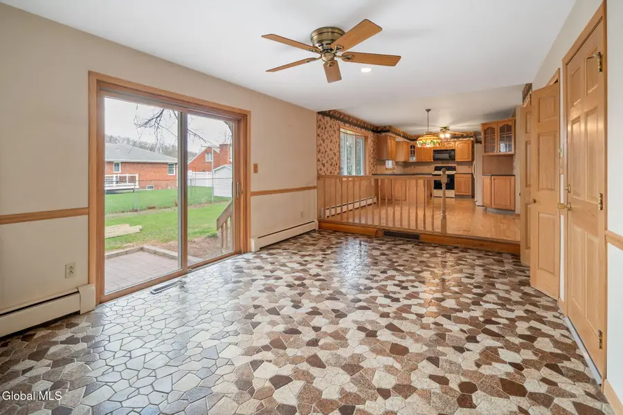 14 Ledgewood Drive, Colonie, NY 12205 - #3