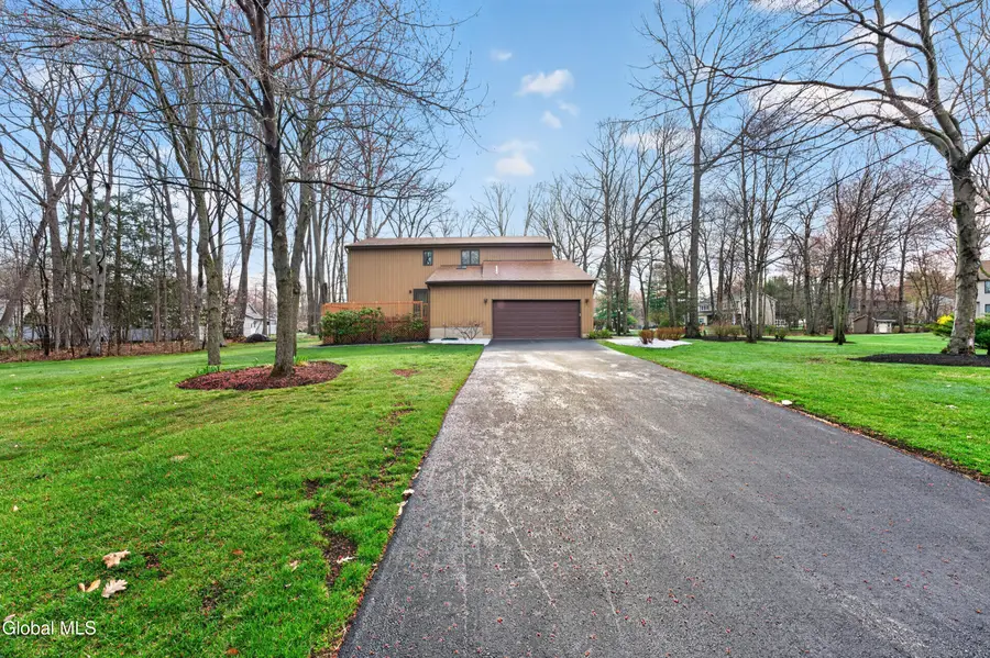 10 Durham Way, Clifton Park, NY 12065 - #3