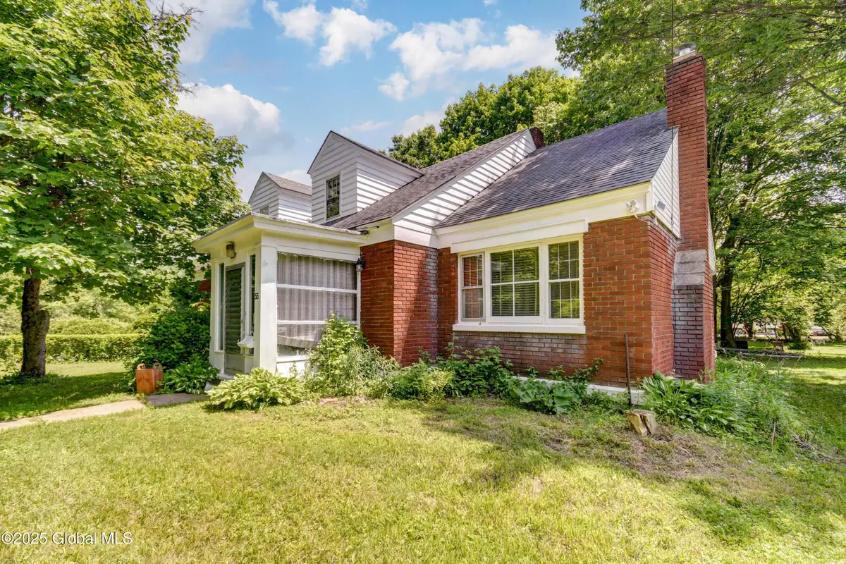 55 Crescent Avenue, Amsterdam, NY 12010 - #1