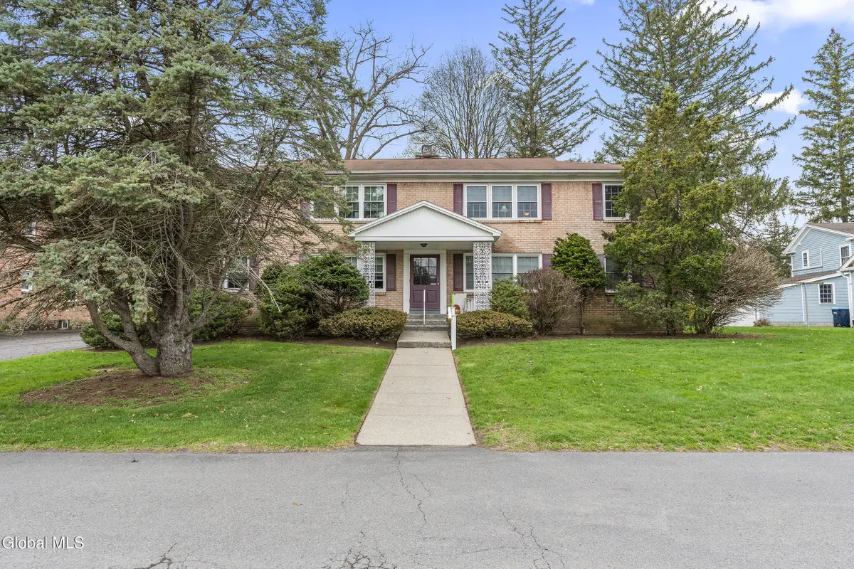 7 Regina #4, Bethlehem, NY 12054 - #1