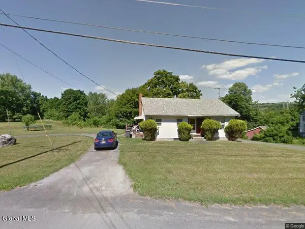 858 Roberts Hill Road, New Baltimore, NY 12087