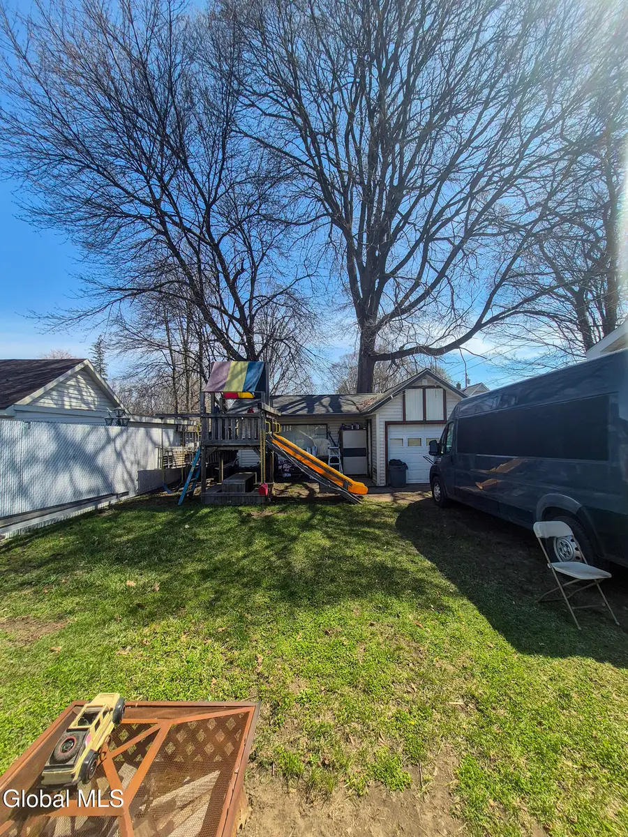 2906 Guilderland Avenue, Rotterdam, NY 12306 - #2