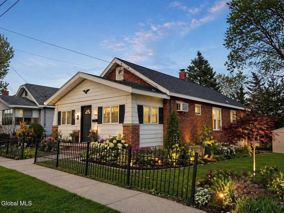 730 8th Avenue, Watervliet, NY 12189 - #1