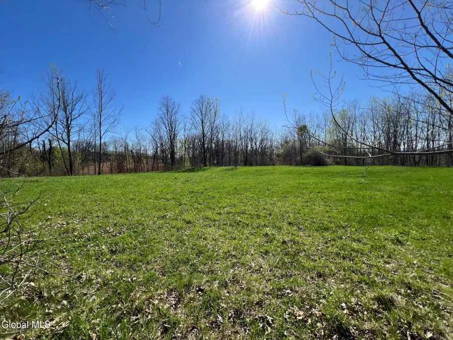 11 Tague Road, Schaghticoke, NY 12182 - #3