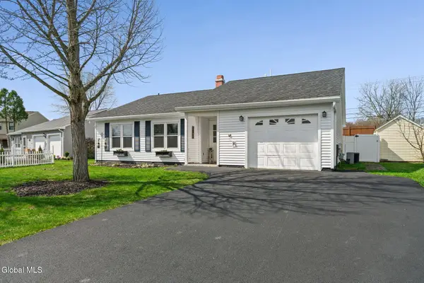 3 Willowbrook Lane, Cohoes, NY 12047