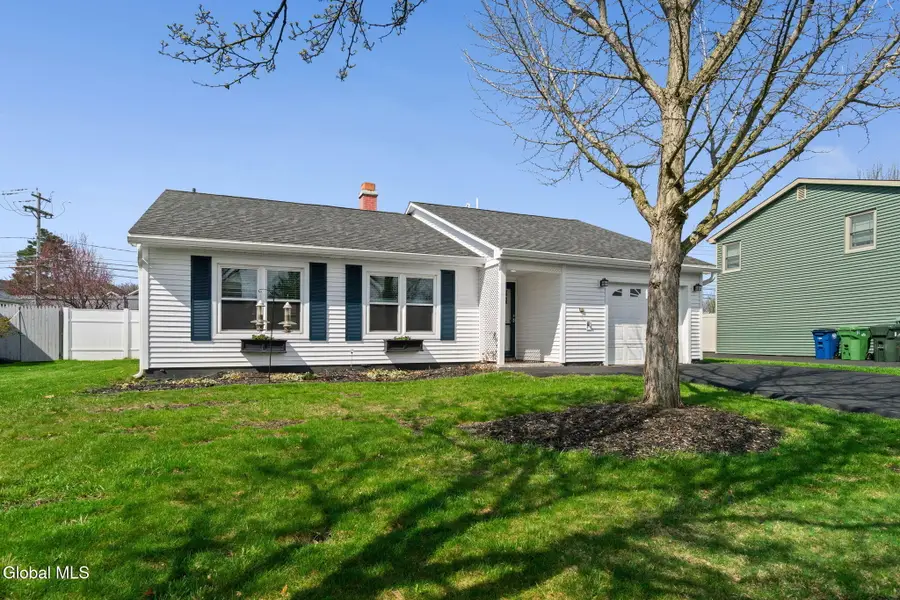 3 Willowbrook Lane, Cohoes, NY 12047 - #3