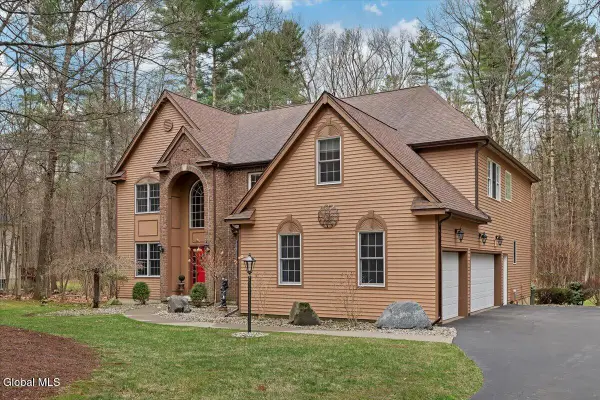 25 Rolling Brook Drive, Saratoga Springs, NY 12866