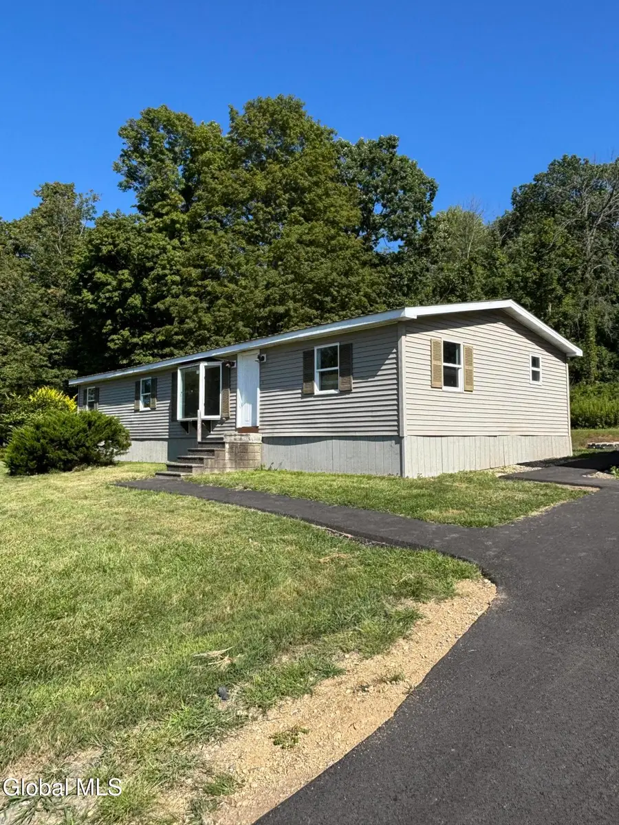 683 Knickerbocker Road, Schaghticoke, NY 12154 - #3