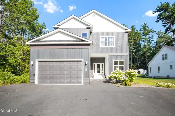 929 Pearse Road, Niskayuna, NY 12309