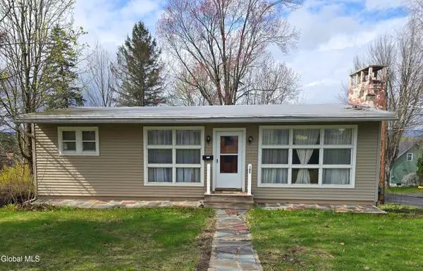 105 E 6th Avenue, Johnstown, NY 12095