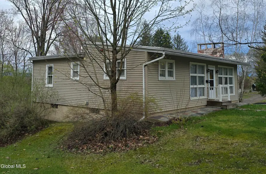 105 E 6th Avenue, Johnstown, NY 12095 - #3