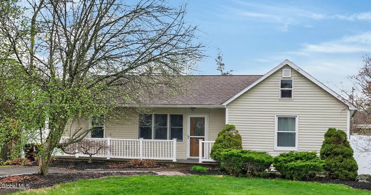 19 Wisconsin Avenue, East Greenbush, NY 12144 - #1