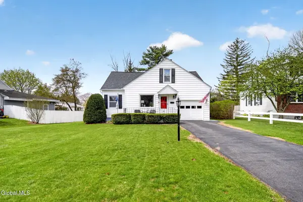 32 Puritan Drive, Rotterdam, NY 12306