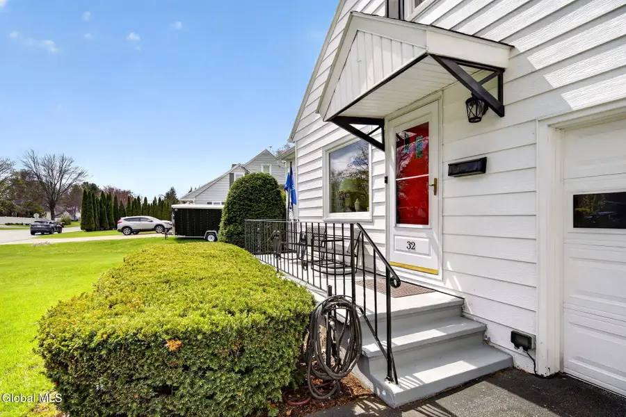 32 Puritan Drive, Rotterdam, NY 12306 - #2