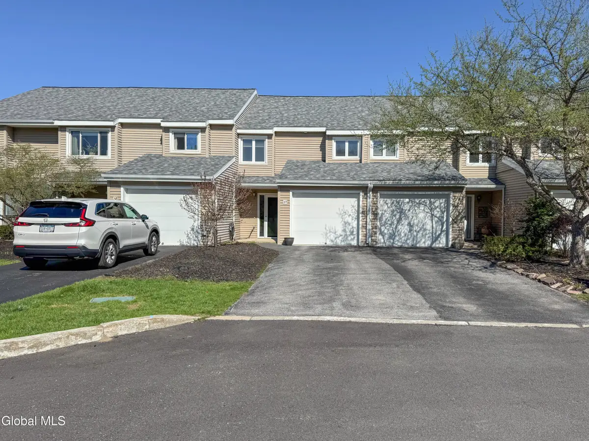 37 Preakness Way, Saratoga Springs, NY 12866 - #1