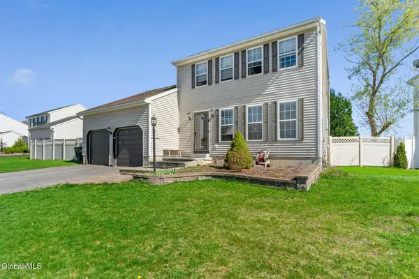 65 Wynantskill Way, Troy, NY 12180