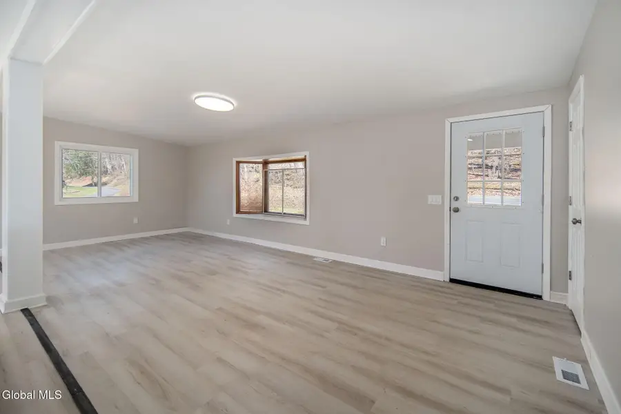 90 Clamsteam Road, Halfmoon, NY 12065 - #3