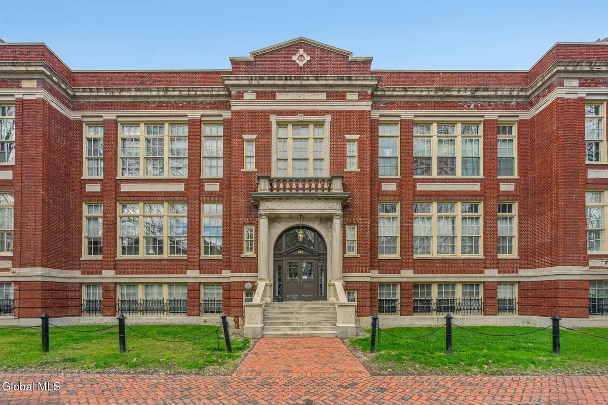 137 Front Street #APT 208, Schenectady, NY 12305 - #1