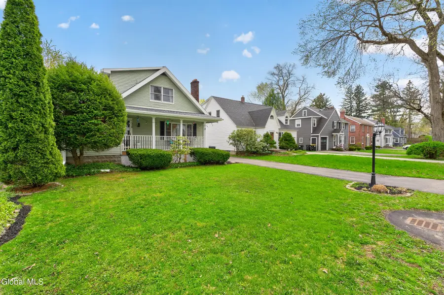 1528 Myron Street, Niskayuna, NY 12309 - #3